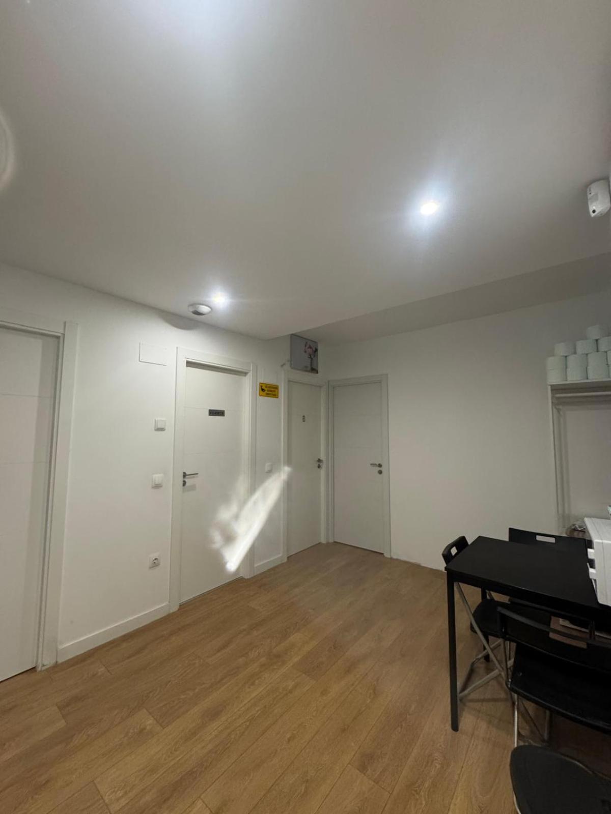 Mars Suites Porras Madrid Ngoại thất bức ảnh